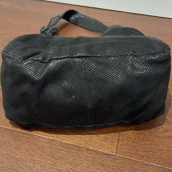 Jimmy Choo Snakeskin Embossed Calfskin Rahmyn Black Shoulder Bag - Picture 4 of 8